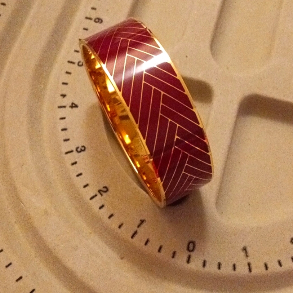 Free w/ purchase 👈🏻♥️Pink and Gold Chevron Bangle Bracelet - Picture 2 of 5
